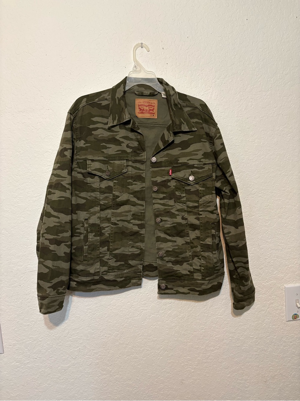 Levi's women’s Green Camo Trucker Jean Jacket